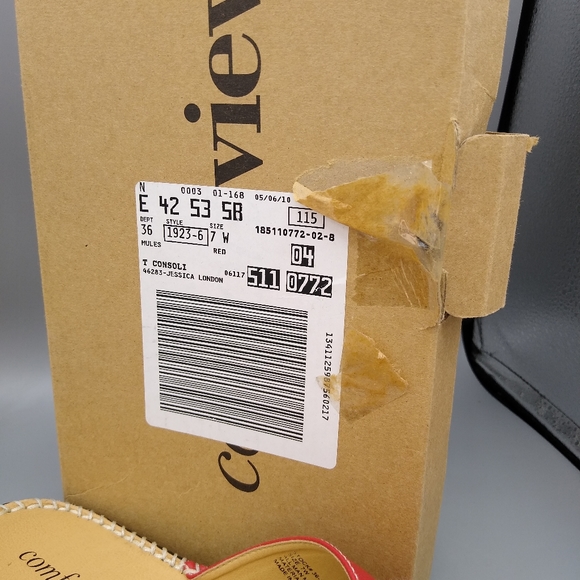 Comfortview Red Faux Leather Mules Buckle Knot Stitching 7W Vintage - Picture 4 of 12